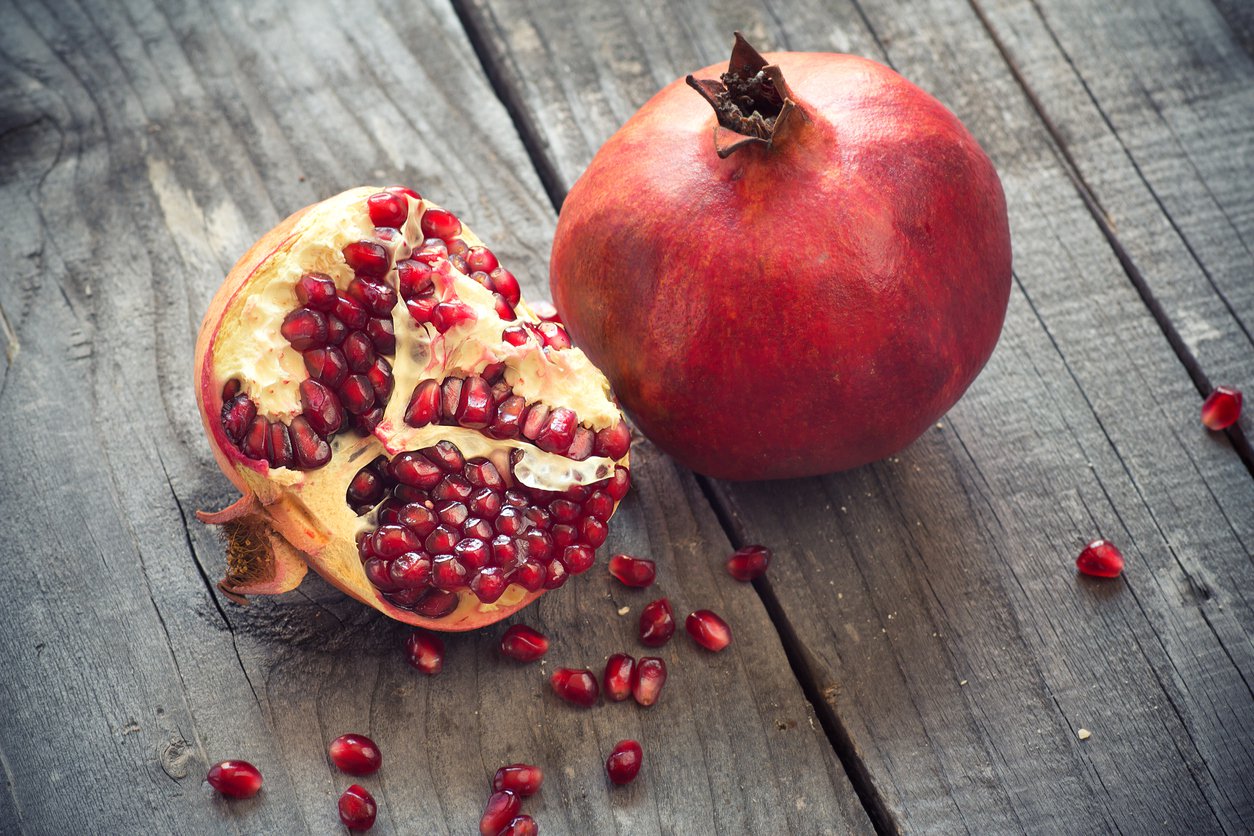 The Powerful Health and Beauty Benefits of Pomegranate (Plus a Pom-licious Body Lotion Recipe!)
